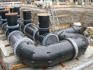 復水器の循環冷却水配管（海水）